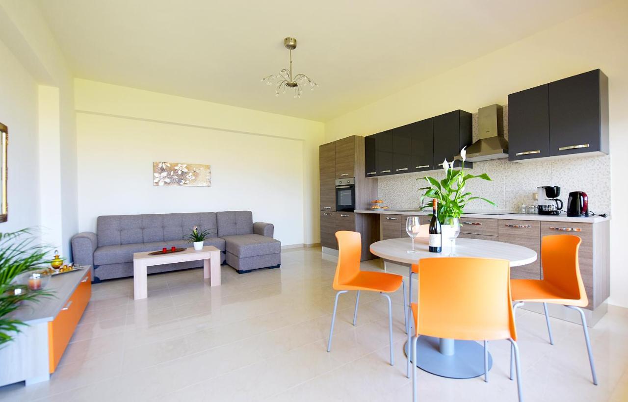 Stelia Luxury Apartament *