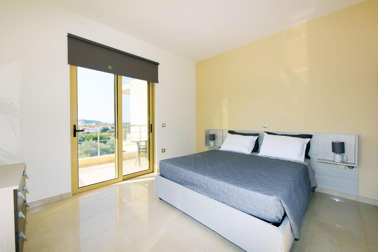 Stelia Luxury * Kalavárda